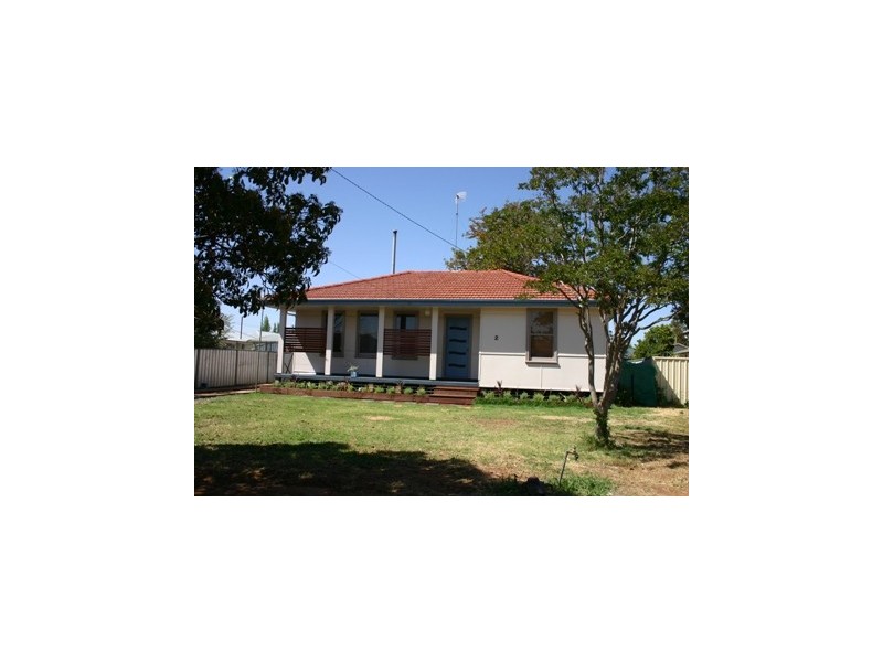 2 Illoura Street, Dubbo NSW 2830