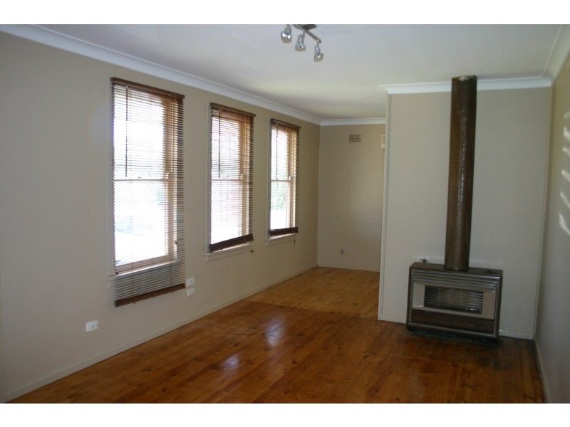2 Illoura Street, Dubbo NSW 2830