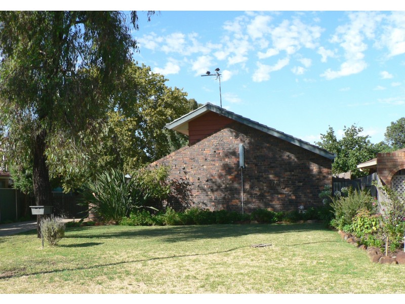 33 Alder Place, Dubbo NSW 2830