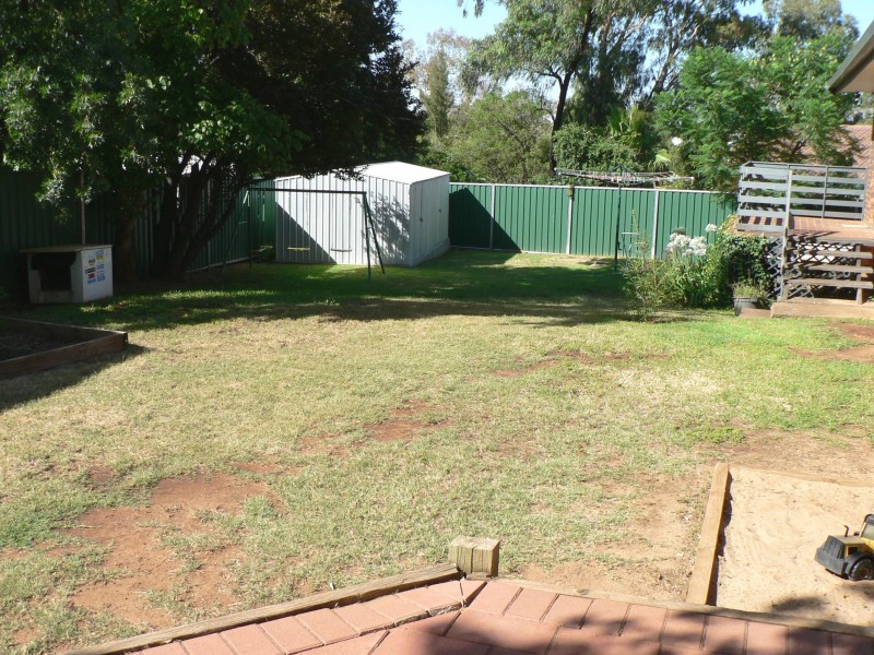33 Alder Place, Dubbo NSW 2830