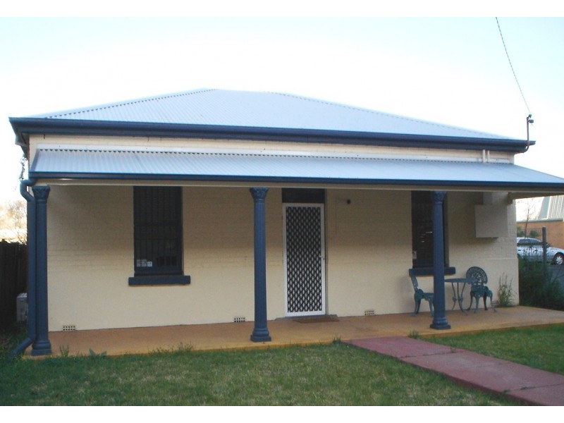 48 Carrington Avenue, Dubbo NSW 2830