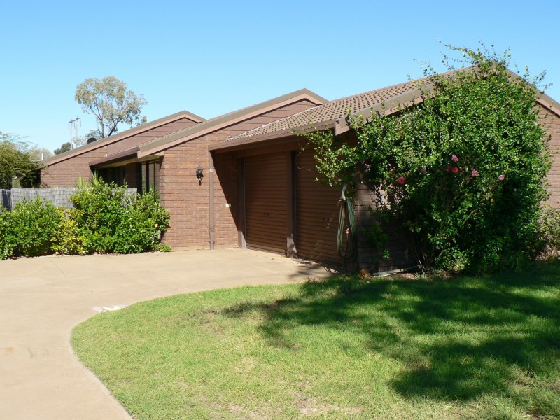 18 Kent Place, Dubbo NSW 2830