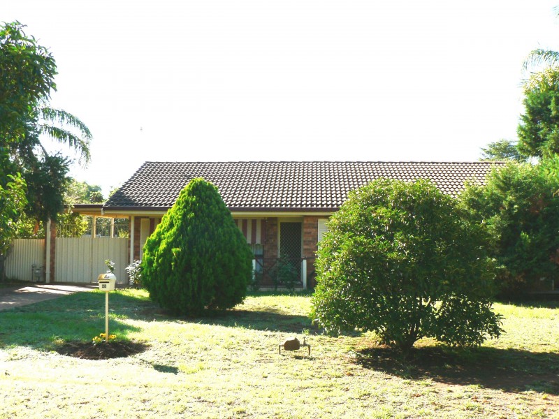 20 Chifley Drive, Dubbo NSW 2830