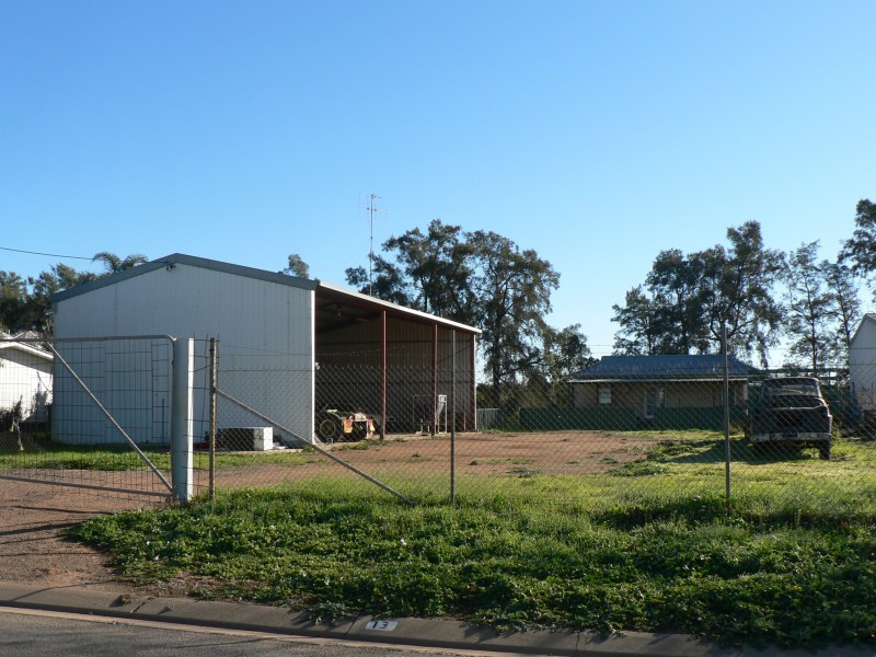 13 Sungift Avenue, Narromine NSW 2821
