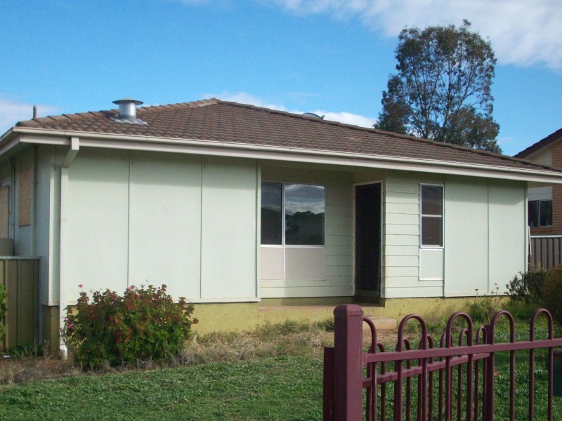 12 Pinnaroo Place, Dubbo NSW 2830