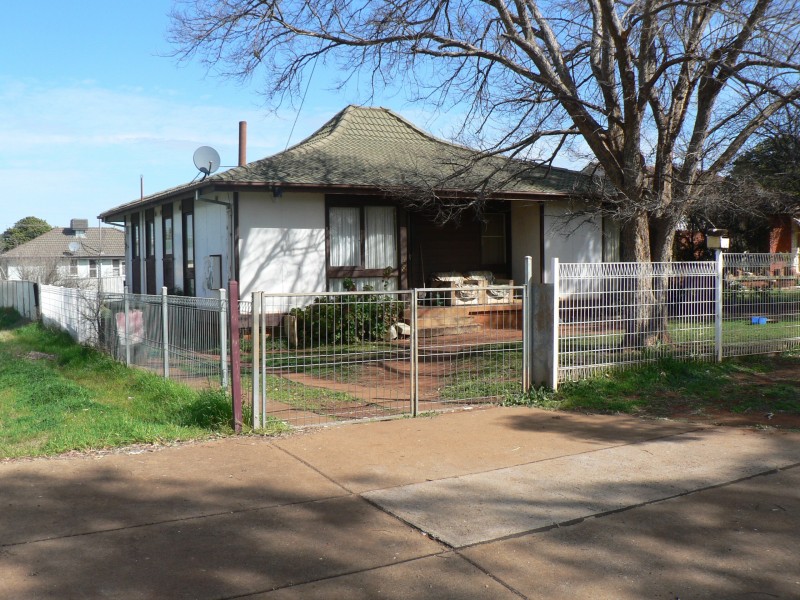38  Catherine Drive, Dubbo NSW 2830