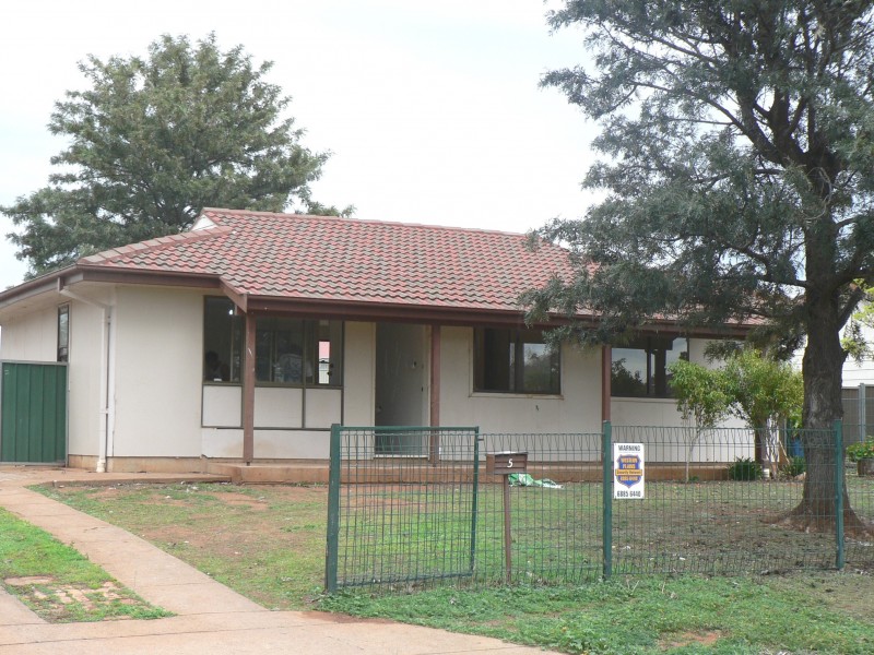5 Burge Place, Dubbo NSW 2830