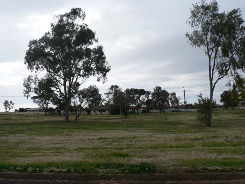 41,43,45,47 Catherine Drive, Dubbo NSW 2830