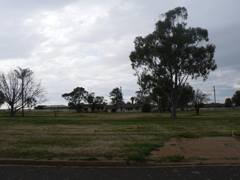 41,43,45,47 Catherine Drive, Dubbo NSW 2830