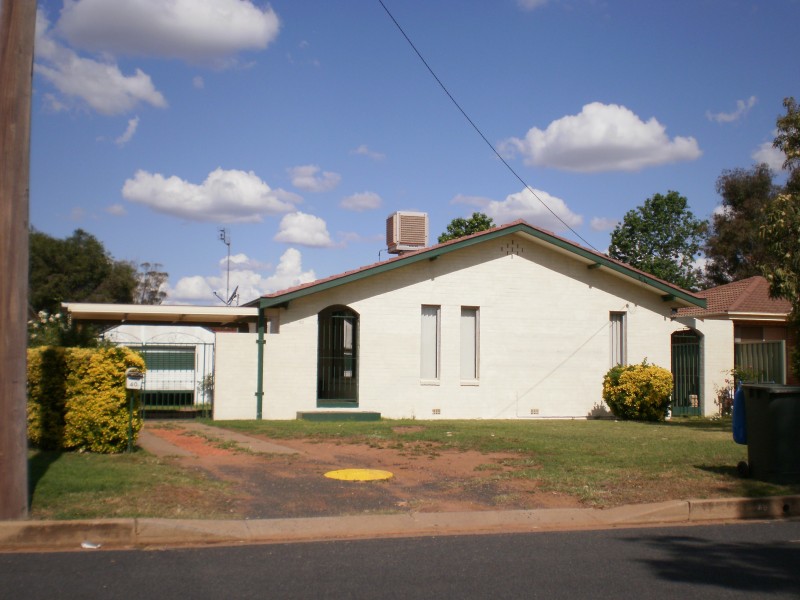 40 Howard Avenue, Dubbo NSW 2830