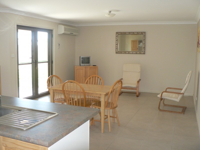 21 William Farrer Drive, Dubbo NSW 2830