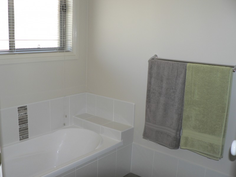 21 William Farrer Drive, Dubbo NSW 2830
