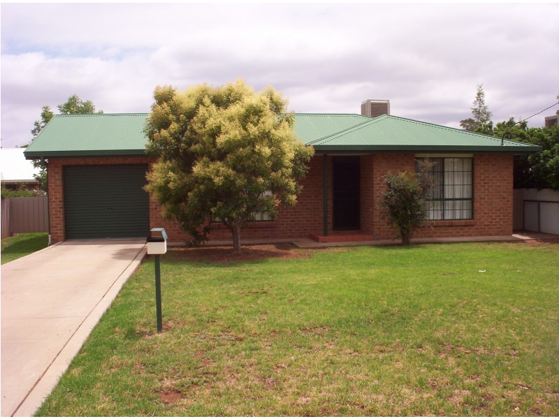 111 Pegale Place, Narromine NSW 2821