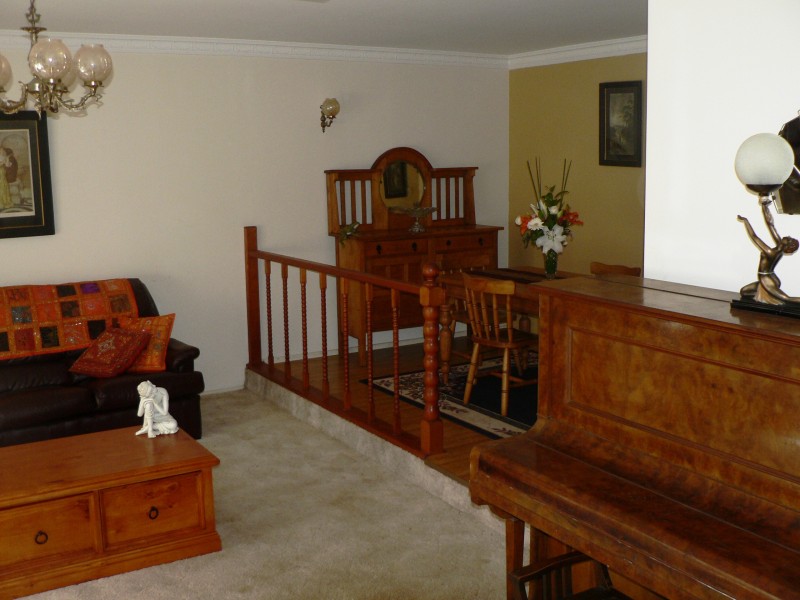 33 Hazelwood Drive, Dubbo NSW 2830