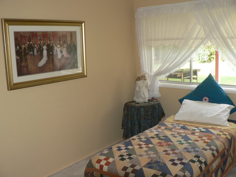 33 Hazelwood Drive, Dubbo NSW 2830