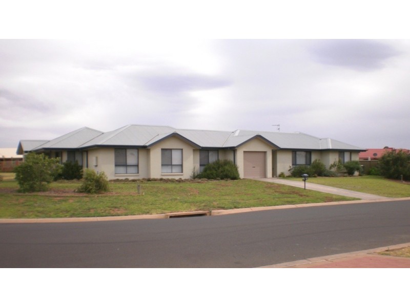 1A Cardiff Arms & 1B John Brass Place, Dubbo NSW 2830