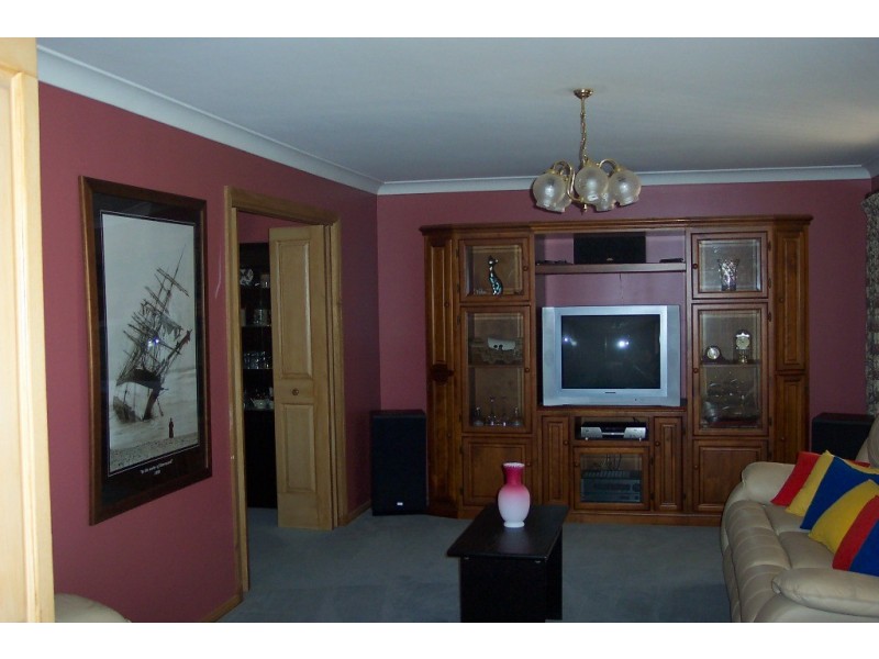 94 Lawnside Dr, Mendooran NSW 2842