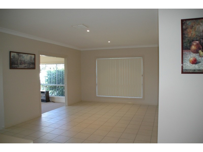 8 Cypress Point Drive, Dubbo NSW 2830