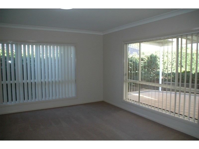 8 Cypress Point Drive, Dubbo NSW 2830