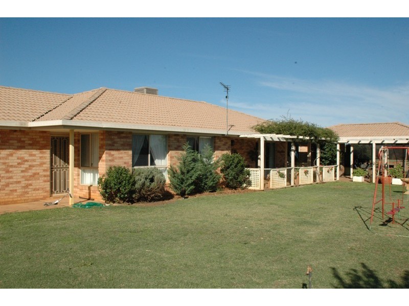 18R Rosedale Road, Dubbo NSW 2830