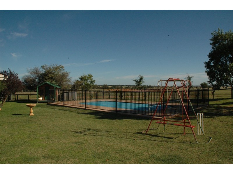 18R Rosedale Road, Dubbo NSW 2830