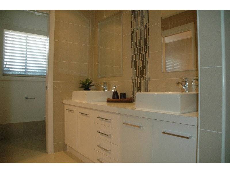 13 Southlakes Parade, Dubbo NSW 2830