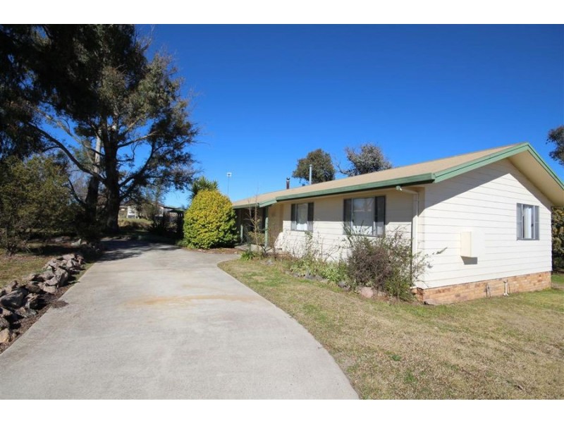214 Logan Street, Tenterfield NSW 2372
