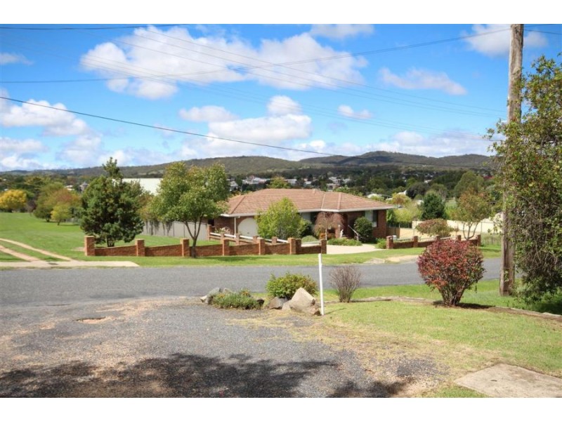 120 Pelham Street, Tenterfield NSW 2372