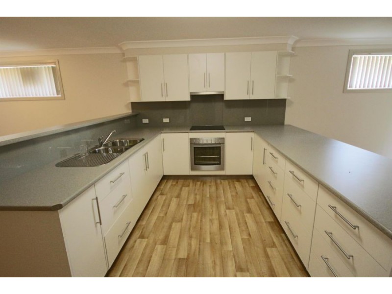 30 Miles Street, Tenterfield NSW 2372