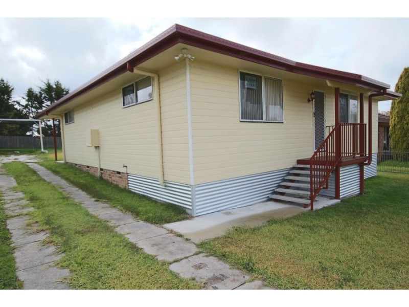 30 Miles Street, Tenterfield NSW 2372