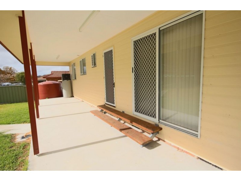 30 Miles Street, Tenterfield NSW 2372