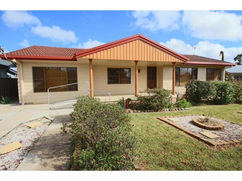 125 Bulwer Street, Tenterfield NSW 2372
