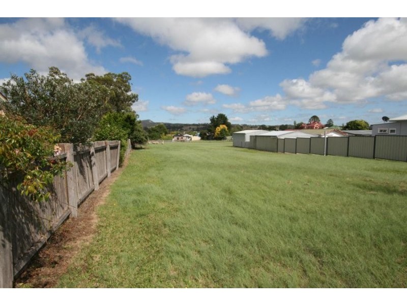 46 Logan, Tenterfield NSW 2372