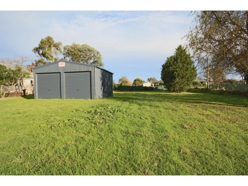 123 Douglas Street, Tenterfield NSW 2372