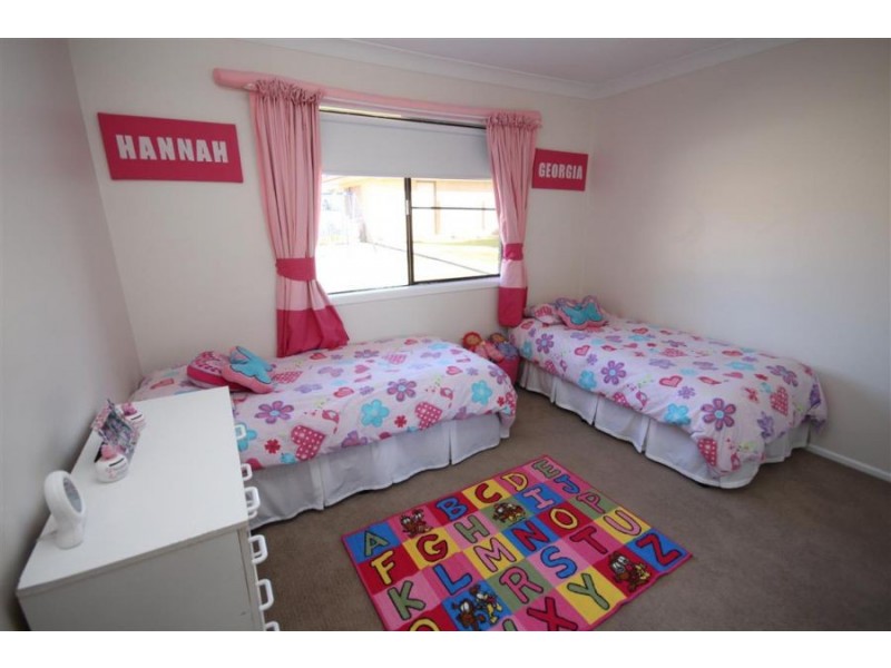 20 Aldershot Road, Tenterfield NSW 2372