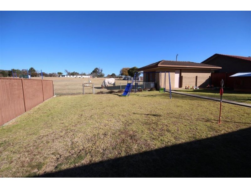 20 Aldershot Road, Tenterfield NSW 2372