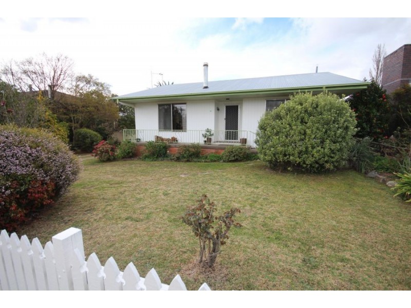 96 Martin Street, Tenterfield NSW 2372