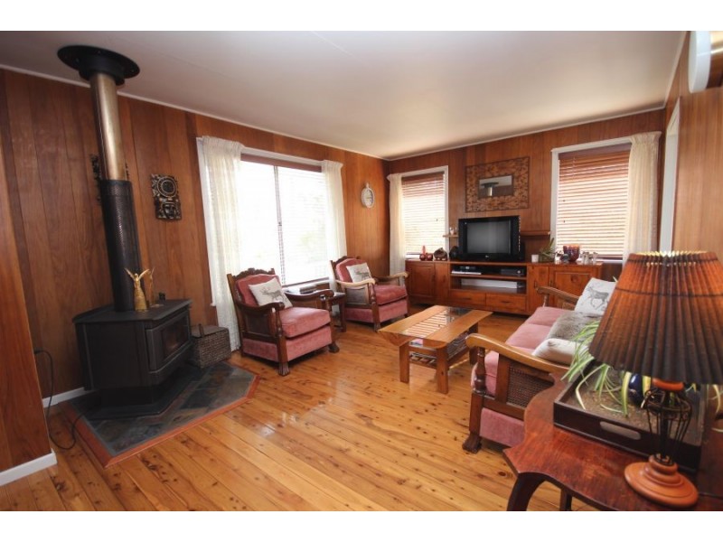 96 Martin Street, Tenterfield NSW 2372