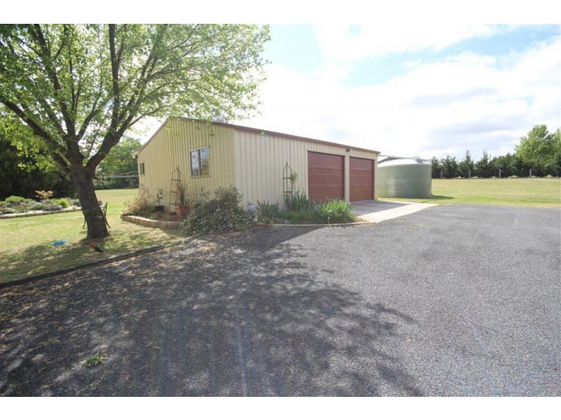 104 Mount Lindesay Road, Tenterfield NSW 2372