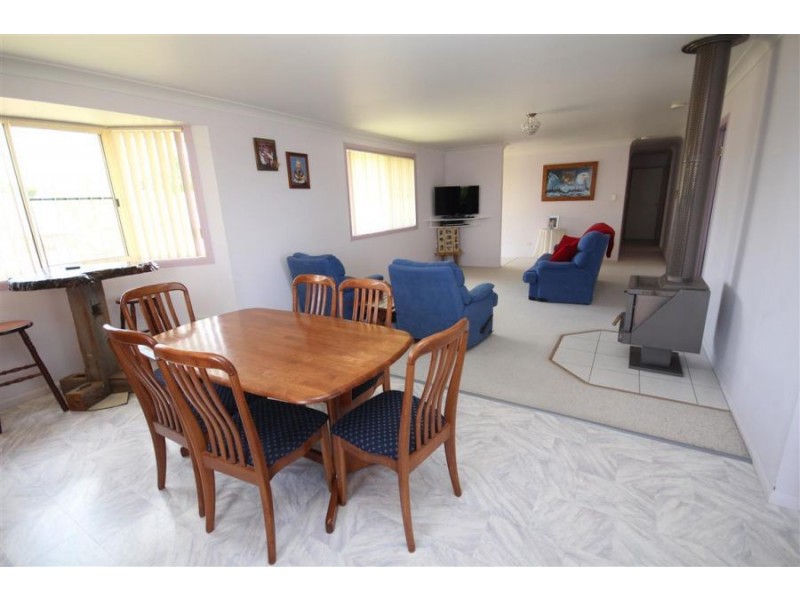 227 Bulwer Street, Tenterfield NSW 2372