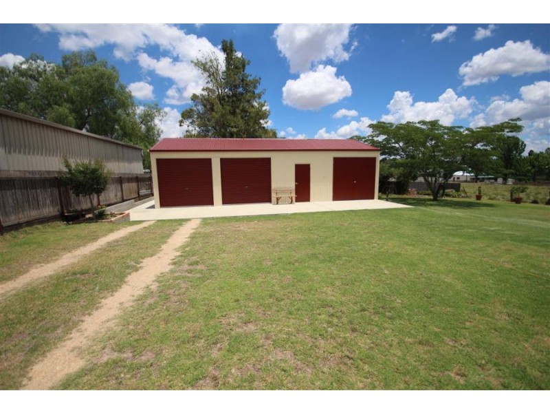 227 Bulwer Street, Tenterfield NSW 2372