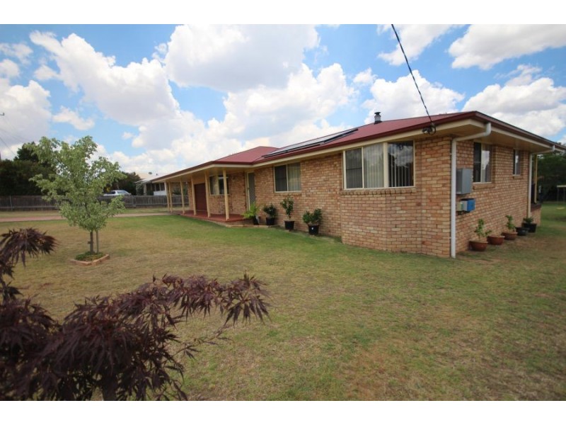 227 Bulwer Street, Tenterfield NSW 2372