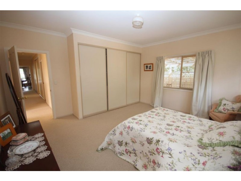 113 Molesworth Street, Tenterfield NSW 2372