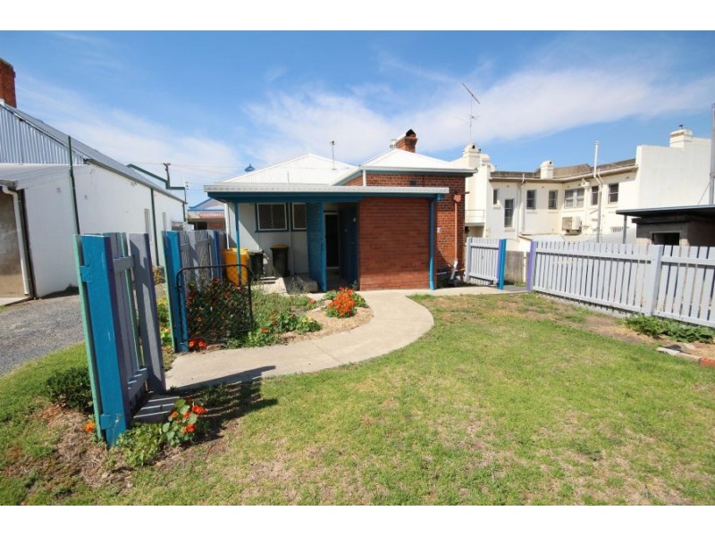 114 High Street, Tenterfield NSW 2372
