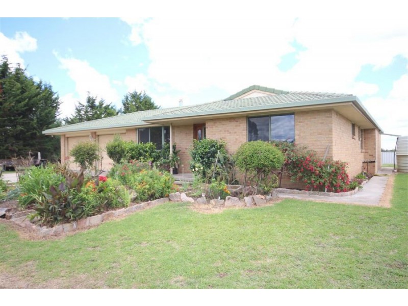 132 Sunnyside Loop Road, Tenterfield NSW 2372