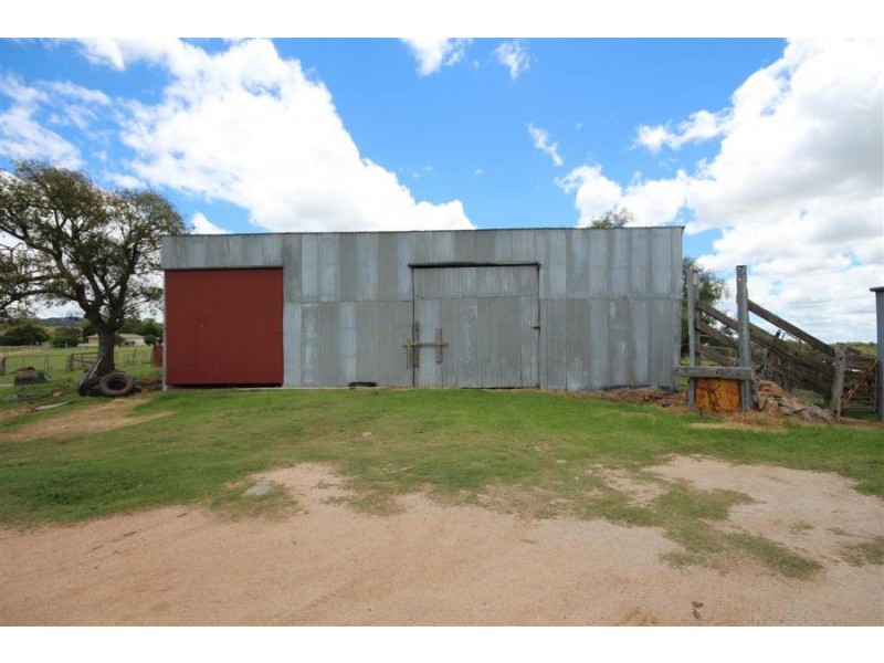 132 Sunnyside Loop Road, Tenterfield NSW 2372