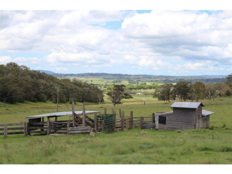 132 Sunnyside Loop Road, Tenterfield NSW 2372