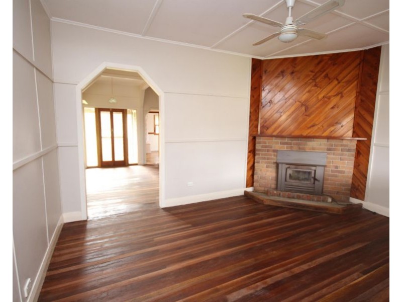 108 Miles street, Tenterfield NSW 2372