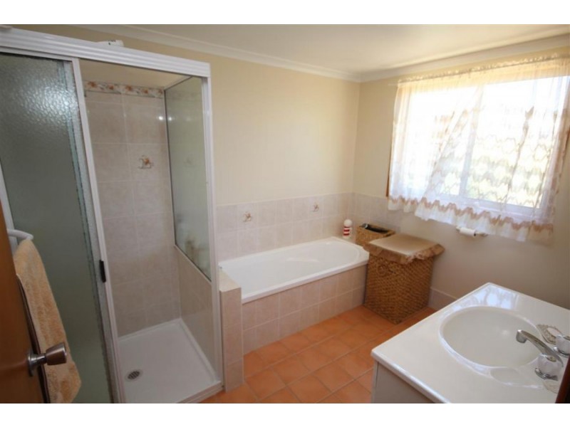 108 Millers Lane, Tenterfield NSW 2372