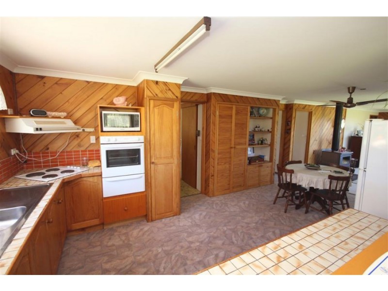 108 Millers Lane, Tenterfield NSW 2372